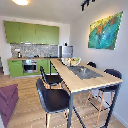 Orla Apartment *