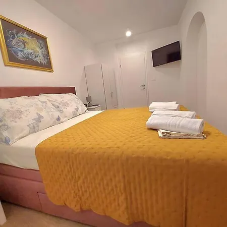 Orla Apartment *